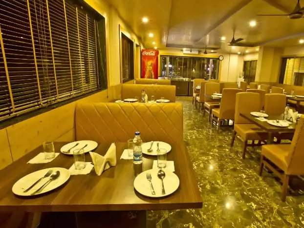 A table set for dinner in the Quartz restaurant